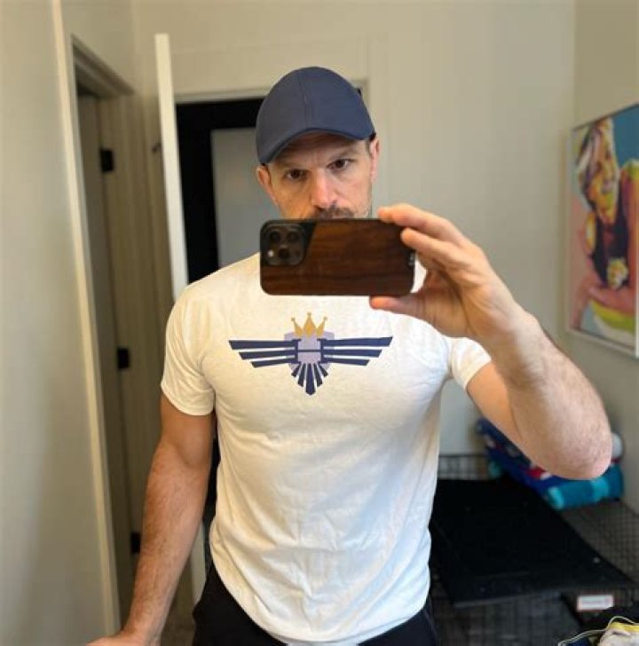 Hisam Goueli's Instagram: A Glimpse Into His World