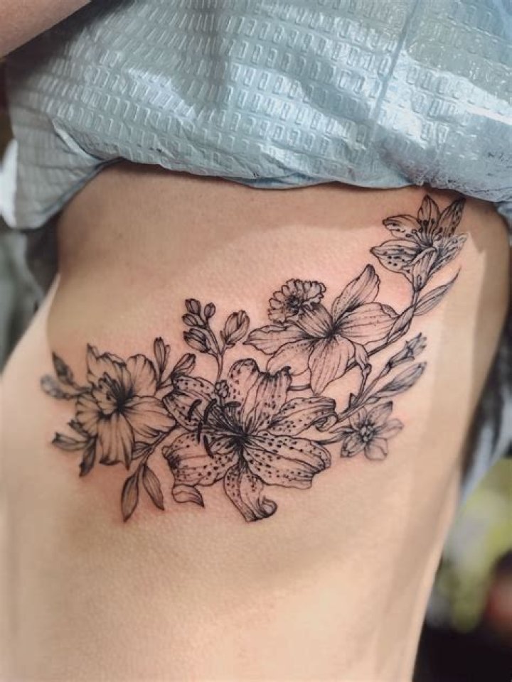 Enchanting Rib Flower Tattoos: A Guide To Stunning Rib Art