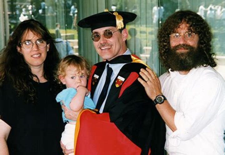 Robert Sapolsky: Insights Into Family, Relationships, And Personal Life